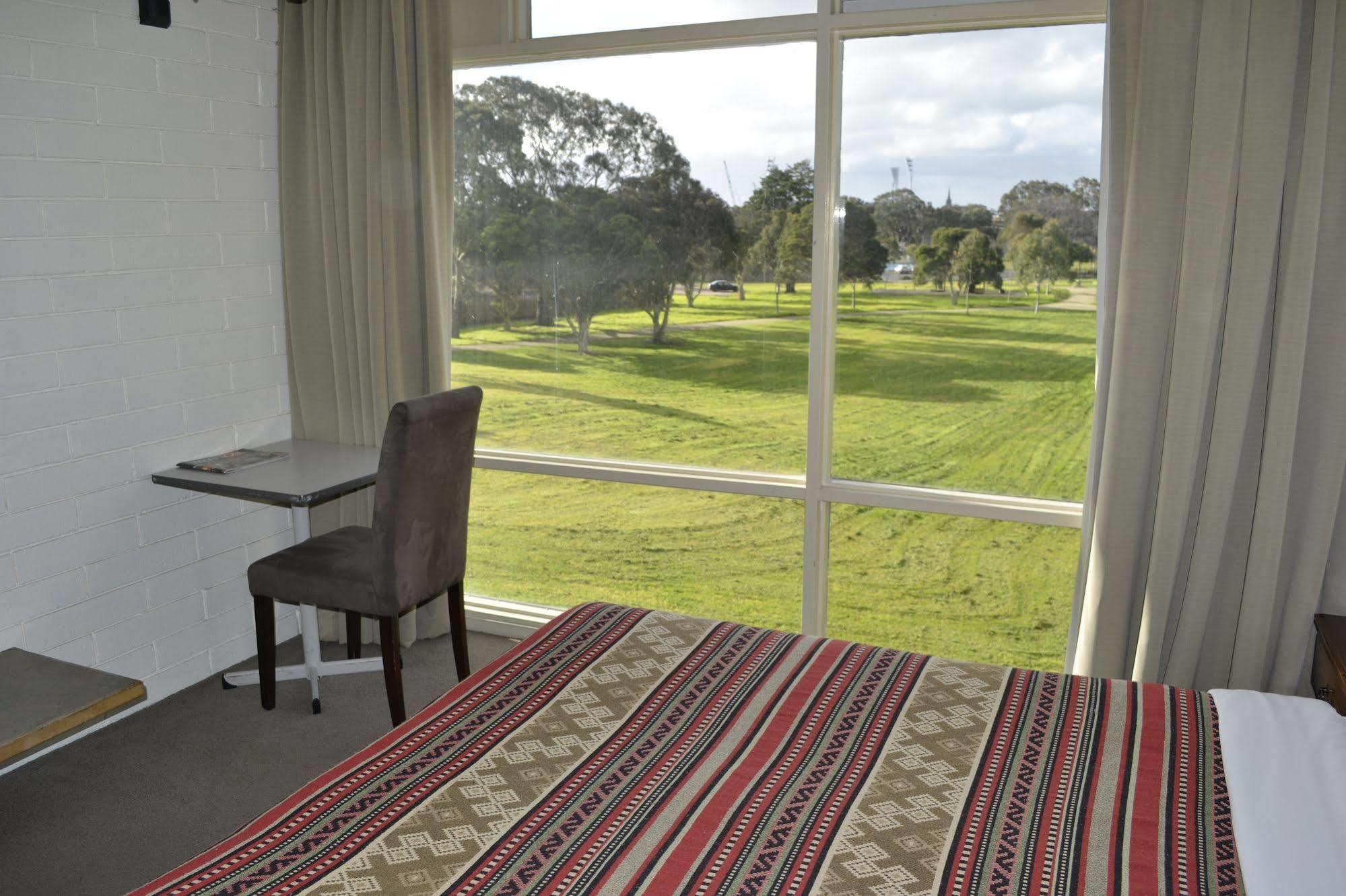 Parkside Motel Geelong Exterior photo